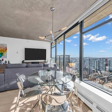 Skyview, 40Th Floor! 2Br Condo In Downtown Vancouver Luaran gambar