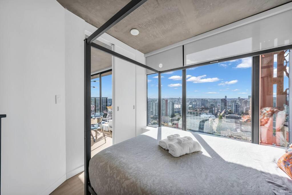 Skyview, 40Th Floor! 2Br Condo In Downtown Vancouver Luaran gambar